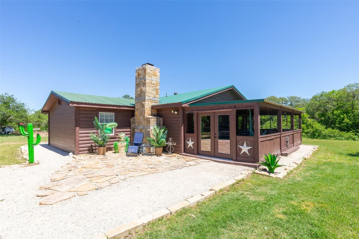 10227 County Rd 379 — photo 1
