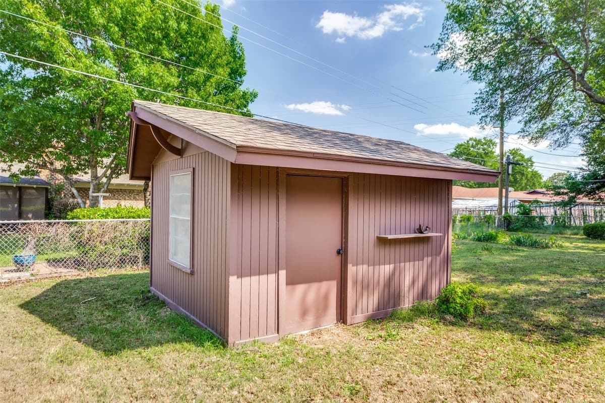2108 David Dr — photo 24