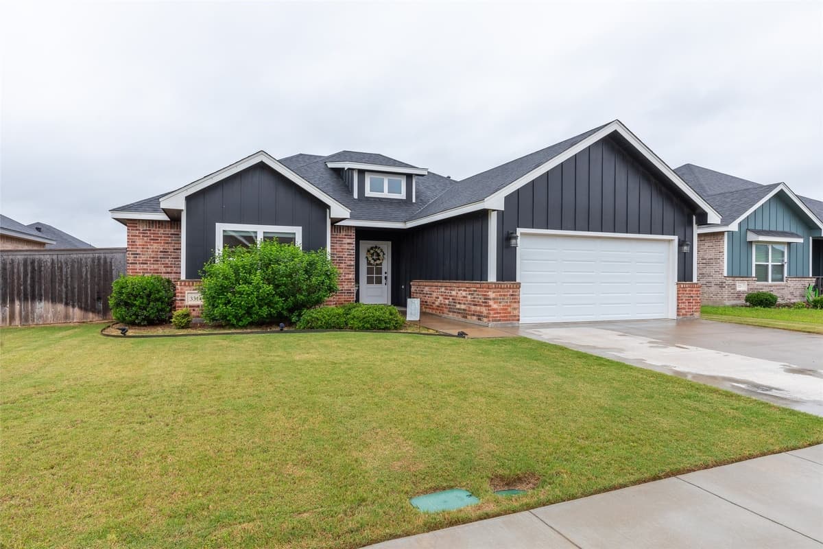 331 Sophia Ln — photo 1
