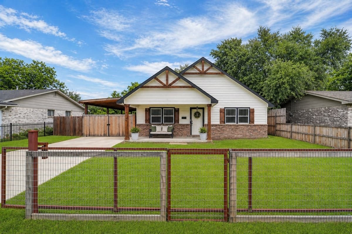 10011 Mill Valley Ln — photo 2