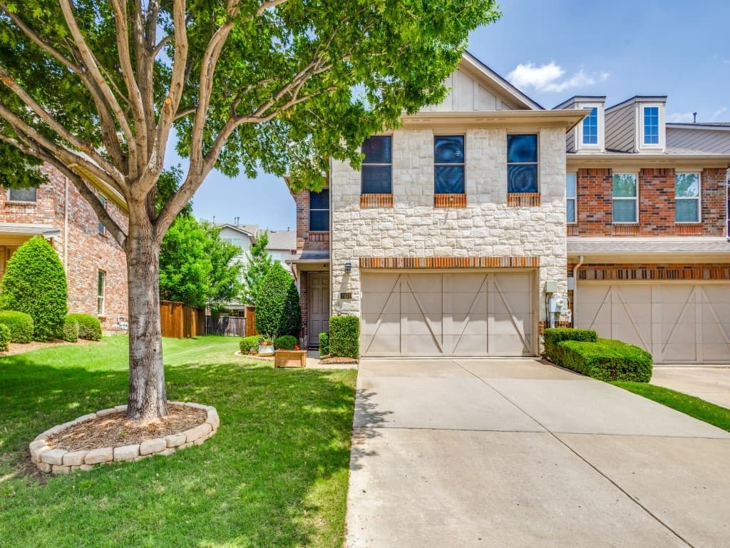 2613 Jackson Dr — photo 2