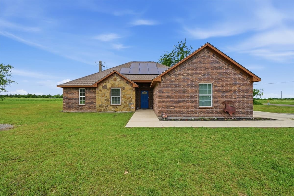 508 Simpson Dr — photo 1