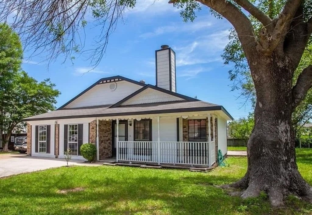 3302 Green Valley Dr — photo 1