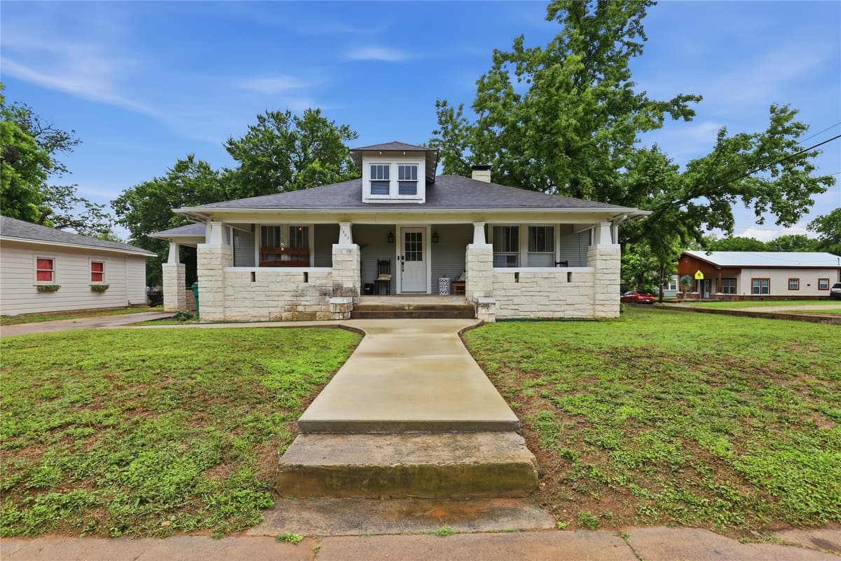 1092 W Frey St — photo 1