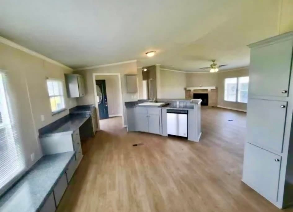 2182 Jasper Blvd — photo 8