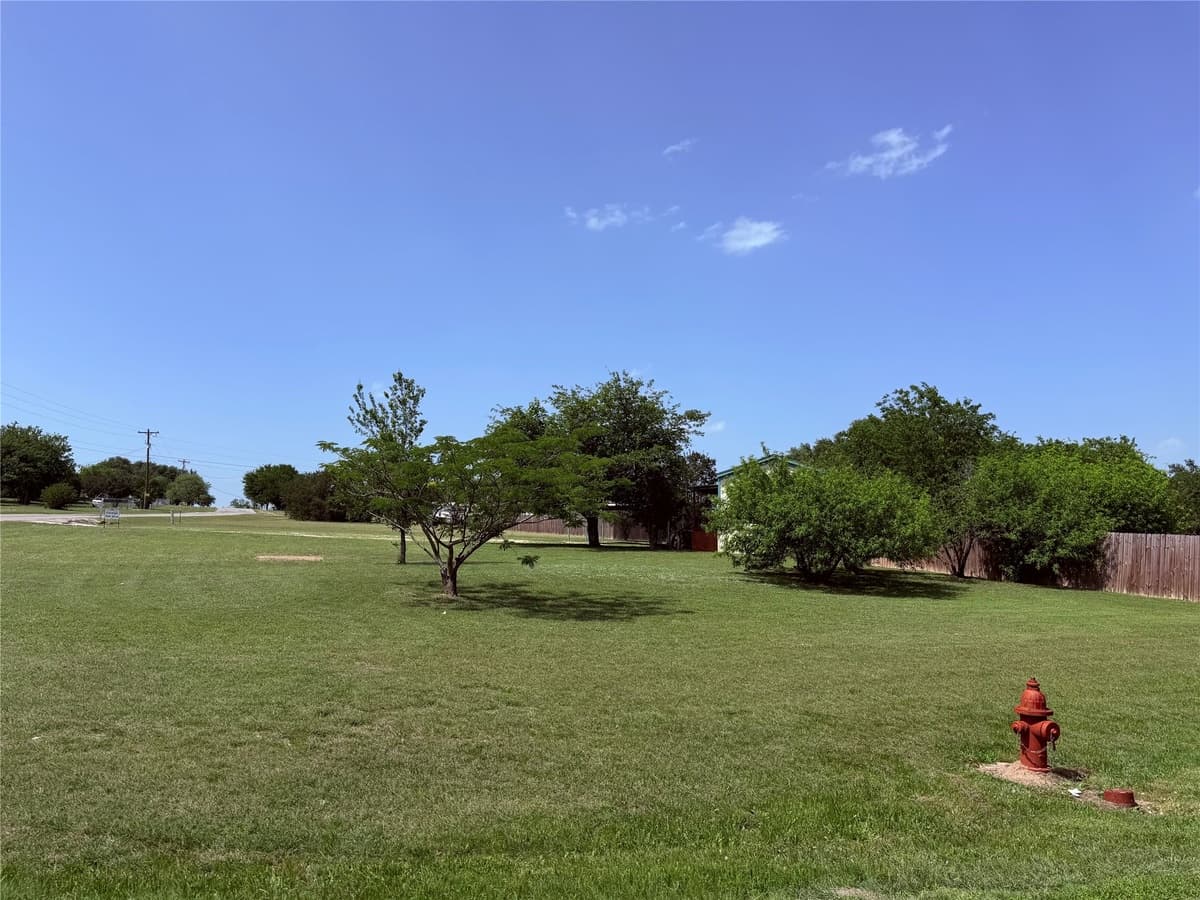4113 Goliad Dr — photo 2