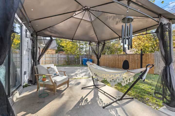 3925 Bond St — photo 36