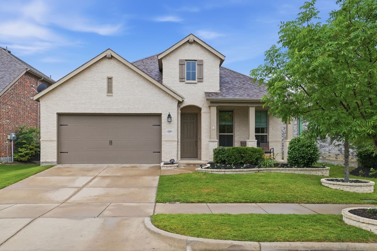 3517 Charleston Dr — photo 1