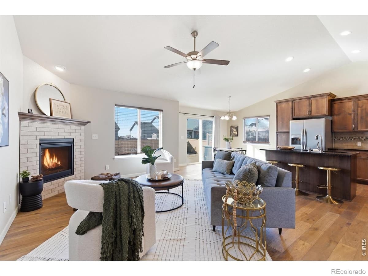 3323 Wildflower Dr — photo 1